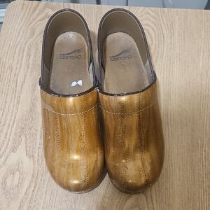 Dansko Women's Tan Slip-On Loafers Size 39